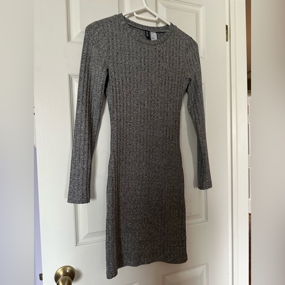 Grey long sleeve dress - Picture 1 of 1